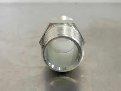 Hydraulic Adapter M-16 NPT X M-16 NPT 1" x 1" (Bag of 2)
