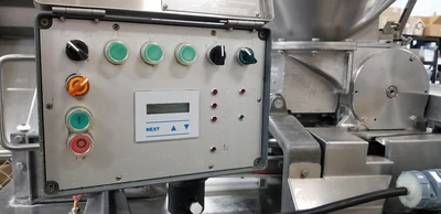 USED 2003 NUTEC 720