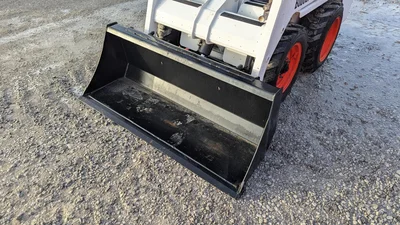 USED 2001 BOBCAT 553
