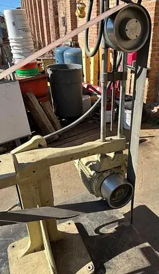 Bader Center less Grinding / Dowel Rod Sanding Machine (5834)