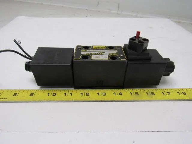 Parker D1VW4CNJSF 72 Hydraulic Directional Control Solenoid Valve  24V 5000PSI