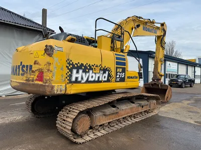 USED 2017 KOMATSU HB215LC-2