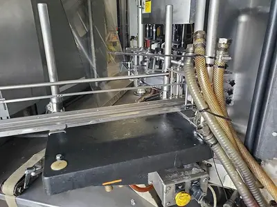 USED 1993 KRONES STARMATIC 16 STATION ROTART LABLER