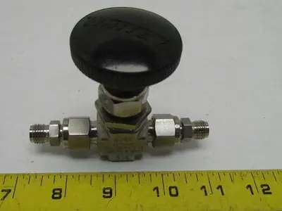 Stainless Steel Integral Bonnet Needle Valve 2-Way St Shutoff 3/8" Tube Fitting