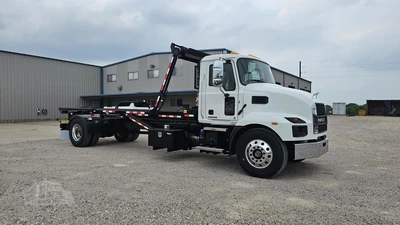 New | in-Stock 2027 MACK MD7 Rolloff Trucks Texas US | Roll Off Truck World #1491899