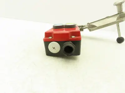 Fortress Interlock TA4T6LL411L0BY00NMPB1 Safety Switch w/Pushbuttons & Slide Bar