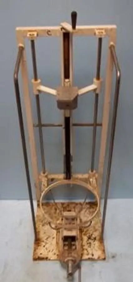 QTY. 1. ROUND BOTTOM TANK OR FLASK HAND CRANK LIFT...