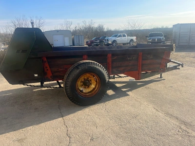 NEW IDEA 213 Manure Spreader | County Equipment Company LLC (3)