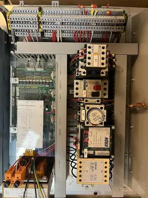Used VECTOR V-15-F-32-B-L-P-0-0 Motor Controllers Ohio US | Surplus Asset Holdings #1207213
