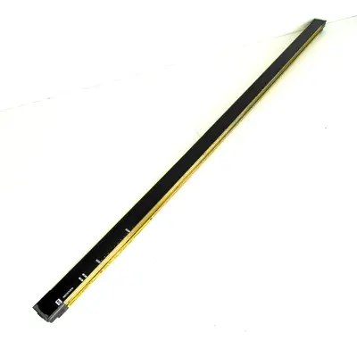 USED OMRON F3SJ-A0900P25-D