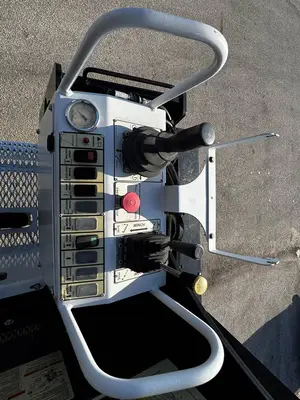 Used 2015 FREIGHTLINER 108SD Service & Utility Trucks Florida US | Truck and Van Outlet #1509214