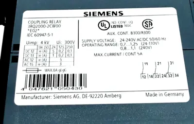 NEW SIEMENS 3RQ2000-2CW00 COUPLING RELAY 24-240V AC/DC 50/60HZ 3RQ20002CW00