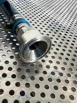 USED SWAGELOK PUSH ON 123" FLAME RESISTANT HOSE 3/4” 19MM WP 300 PSIG