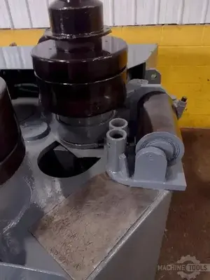 USED 1982 ROUNDO R6