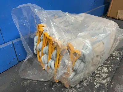 Used _UNKNOWN_ _UNKNOWN_ Gloves Ohio US | HGR 24 #1326184