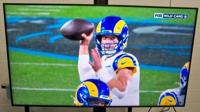 65" Samsung QB65R HDR 4K UHD (Ultra-High Def) Commercial Smart LED Display