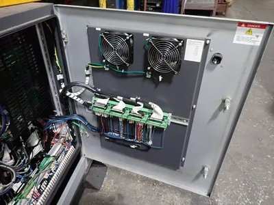 USED YASKAWA / MOTOMAN UP20 / DX200