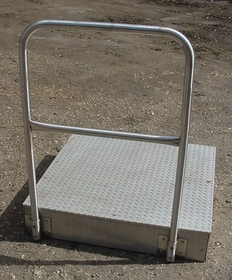 USED ALUMINUM WORK PLATFORM WORK PLATFORM