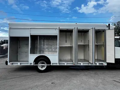Used 2019 FREIGHTLINER M2 106 Tractors & Trailers Florida US | Truck and Van Outlet #1506258