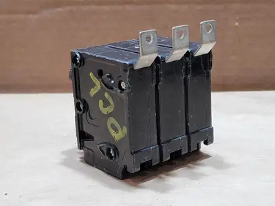 Used SIEMENS B3100 Switchgears British Columbia CA | Lenmark #835466