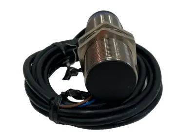 NEW TELEMECANIQUE XSAV12801 INDUCTIVE PROXIMITY SENSOR