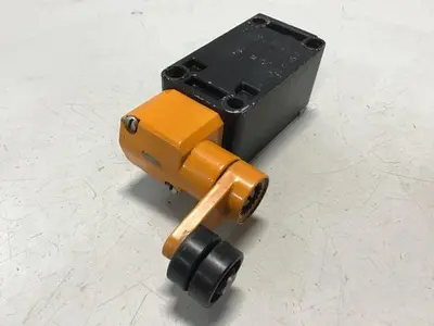 USED SIEMENS 3SE3 120-1GW-Z