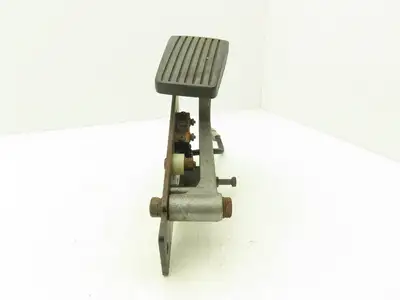 Yale Forklift Throttle Accelerator Pedal Bracket/Potentiometer ERC060GHN36TE084