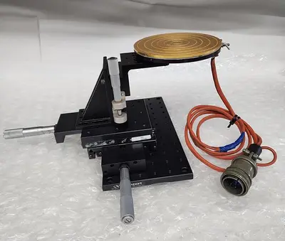 STAGE, 6 IN GOLD HEATED CHUCK XYZ MOVEMENT MICROMETERS