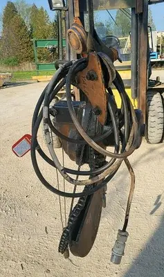 USED YALE 1/2 TON ROLLER CHAIN HOIST
