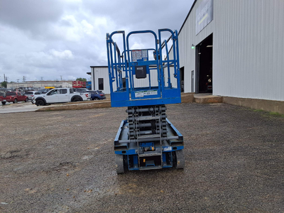 USED 2017 Genie GS-3246