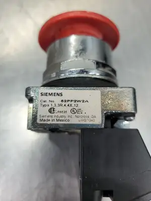 USED Siemens 52PP2W2A Non-Illuminated Red E-Stop Push Button Switch
