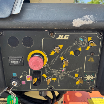 USED 2017 JLG T350