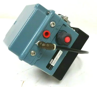USED ECKARDT 6-986-530 I-P POSITIONER WITH SAUNDERS PISTON ACTUATOR P6986-530B