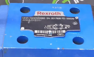 Rexroth R900589983 4 Way Directional Spool Valve 4WMM10E31 Used