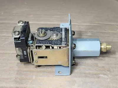 USED ALLEN-BRADLEY 836-C8