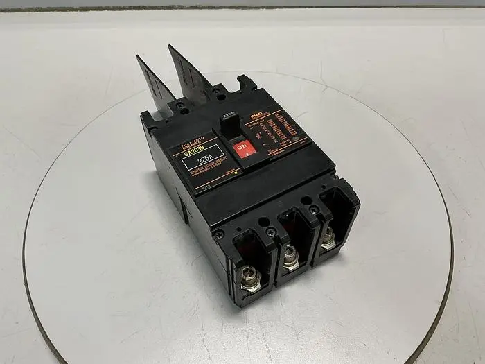 Used FUJI SA203B Circuit Breakers Michigan US | Ideal Machinery #693747