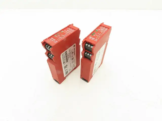 Allen Bradley MSR126T 440R-N23117 Guardmaster Safety Relay 24V AC/DC Lot of 2