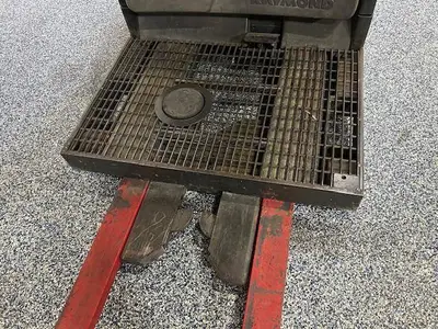 Used RAYMOND 520OPC30TT Order Pickers Illinois US | Somerset Equipment Sales #1546148