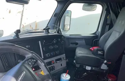 Used FREIGHTLINER CASCADIA (PT126 Conventional trucks Illinois US | Mitsubishi HC Capital America #1362647