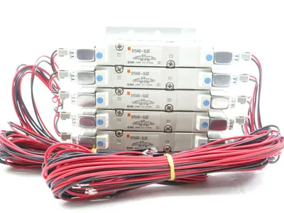 NEW SMC SS5Y5-42-05-C8 SOLENOID BLOCK WITH SOLENOIDS SY54405L02 SS5Y54205C8