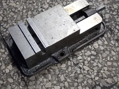 6" 6" Vise