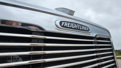 Used 2012 FREIGHTLINER CORONADO 122 SD Cab Chassis trucks Texas US | Roll Off Truck World #1491816