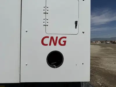 USED 2005 FREIGHTLINER FL70