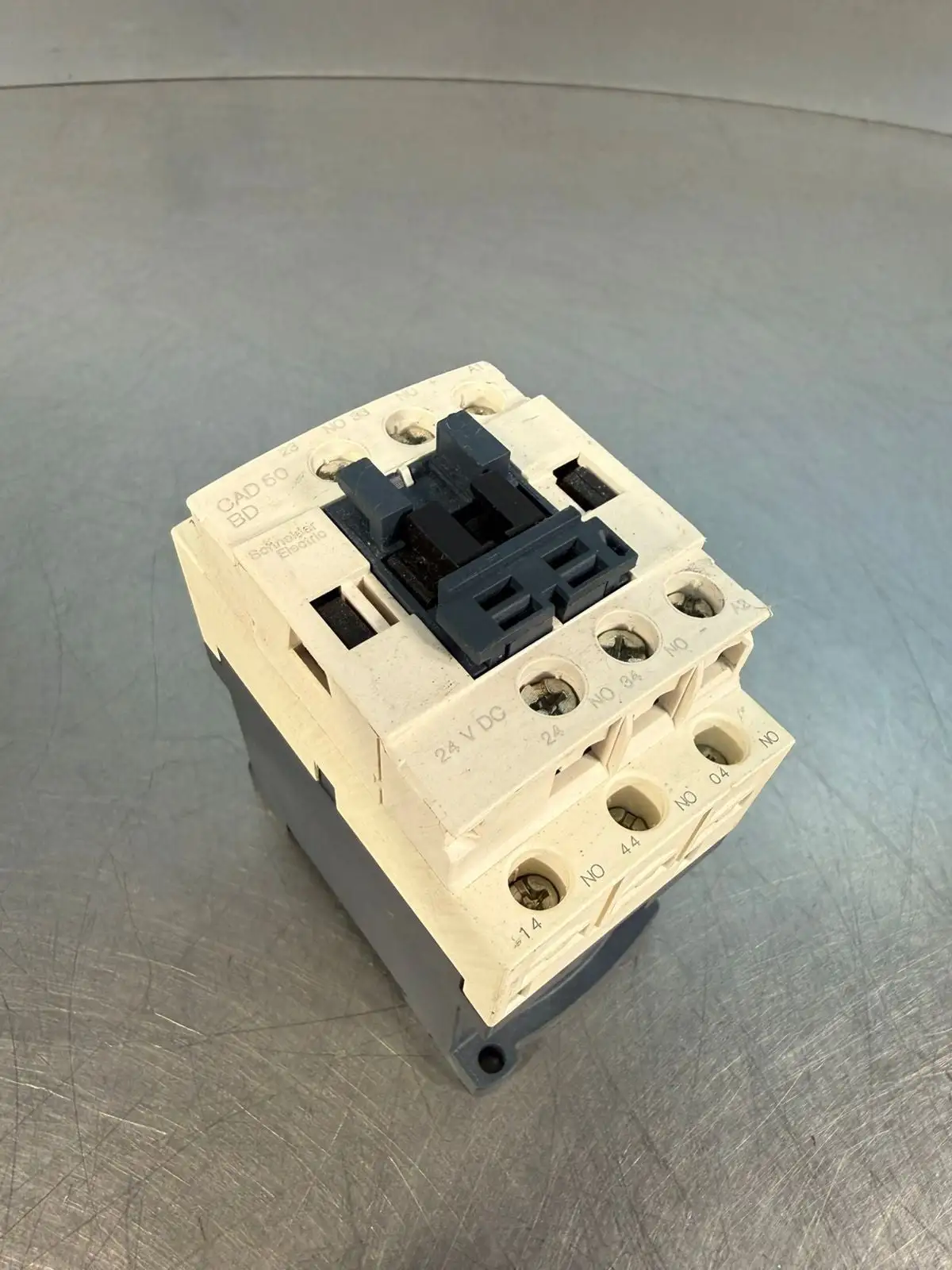 Schneider CAD50BD Contactor CAD-50-BD (4.1.3)