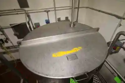 500 gal mueller stainless steel tank
