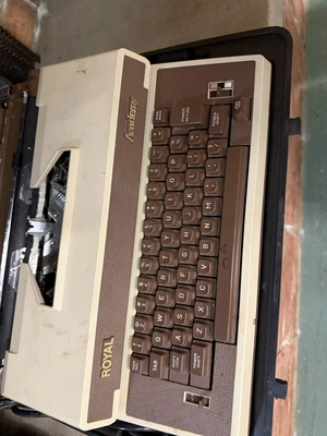 (1) Royal Academy portable typewriter.