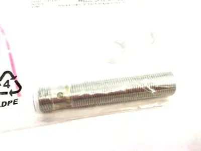 872C-M4BP12-D4 | Allen Bradley  Ser. F Inductive Proximity Sensor 4mm Sense Distan. - New