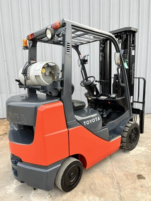 USED 2010 TOYOTA 8FGCU30