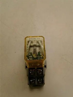 USED IDEC RH2B-UL SH2B-05