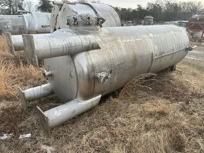 2001 STEEL-PRO INC. 2,000 Gallon Stainless Steel Tanks | Perry Equipment (11)